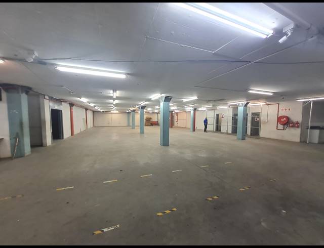 5,007M² WAREHOUSE FOR SALE IN PAARDEN EILAND